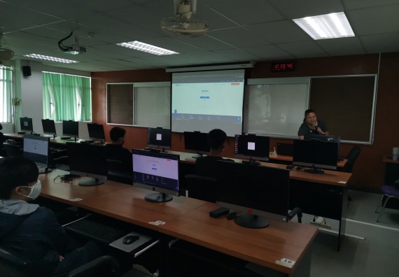 ภาพกิจกรรม โปรแกรมวิชาวิทยาการคอมพิวเตอร์ จัดกิจกรรมเตรียมความพร้อมในการเรียนรู้ในระดับอุดมศึกษาสำหรับนักศึกษาหลักสูตรเทคโนโลยีสารสนเทศ