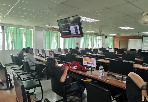 ภาพกิจกรรม โปรแกรมวิชาวิทยาการคอมพิวเตอร์ จัดกิจกรรมเตรียมความพร้อมในการเรียนรู้ในระดับอุดมศึกษาสำหรับนักศึกษาหลักสูตรเทคโนโลยีสารสนเทศ