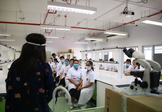 ภาพกิจกรรม ศูนย์วิทยาศาสตร์และวิทยาศาสตร์ประยุกต์ จัดอบรมเชิงปฏิบัติการ เรื่อง ความปลอดภัยทางชีวภาพและการรักษาความปลอดภัยทางชีวภาพของห้องปฏิบัติการในวิกฤตโควิด 19