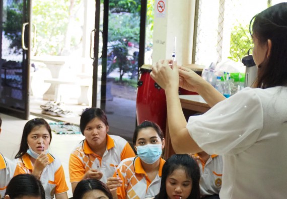 ภาพกิจกรรม โปรแกรมวิชาสาธารณสุขศาสตร์ จัดอบรมการฉีดยา