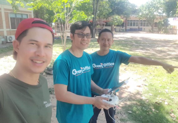 ภาพกิจกรรม โปรแกรมวิชาวิทยาศาสตร์สิ่งแวดล้อม จัดกิจกรรมบริการสังคม เรื่อง ES Tech ห่วงใย ร่วมใจรักษาสิ่งแวดล้อม