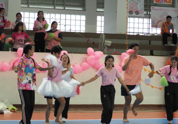 ภาพกิจกรรม โปรแกรมวิชาสาธารณสุขศาสตร์ จัดอบรมหลักการทำงานเป็นทีม