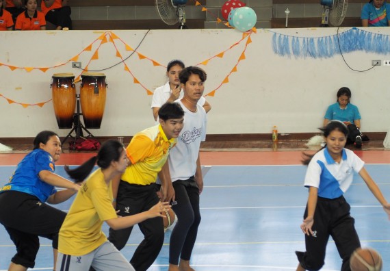 ภาพกิจกรรม โปรแกรมวิชาสาธารณสุขศาสตร์ จัดอบรมหลักการทำงานเป็นทีม