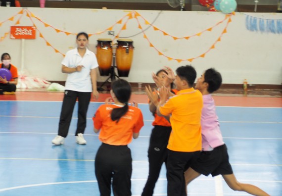 ภาพกิจกรรม โปรแกรมวิชาสาธารณสุขศาสตร์ จัดอบรมหลักการทำงานเป็นทีม