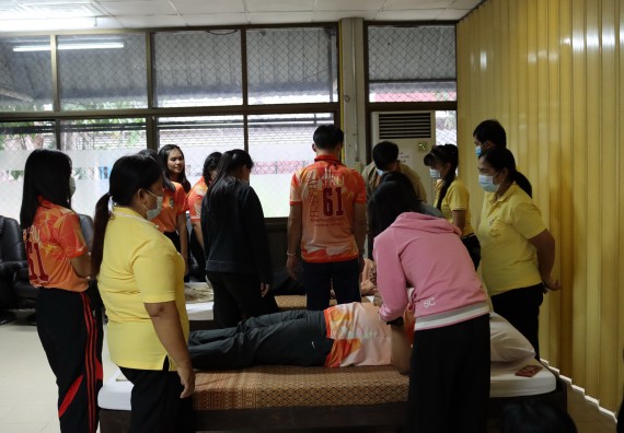 ภาพกิจกรรม โปรแกรมวิชาสาธารณสุขศาสตร์ จัดโครงการการส่งเสริมและสนับสนุนการจัดการเรียนการสอนเชิงบูรณาการกับการทํางาน (WIL) ของรายวิชาการพัฒนาอนามัยชุมชน เรื่อง การดูแลผู้ป่วยติดเตียง