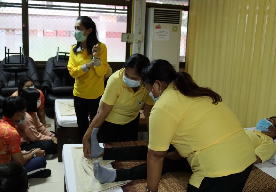 ภาพกิจกรรม โปรแกรมวิชาสาธารณสุขศาสตร์ จัดโครงการการส่งเสริมและสนับสนุนการจัดการเรียนการสอนเชิงบูรณาการกับการทํางาน (WIL) ของรายวิชาการพัฒนาอนามัยชุมชน เรื่อง การดูแลผู้ป่วยติดเตียง