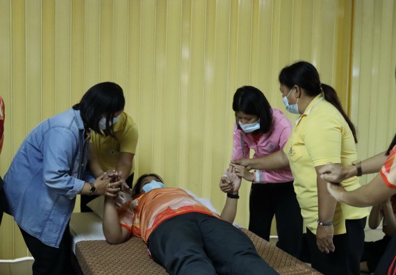 ภาพกิจกรรม โปรแกรมวิชาสาธารณสุขศาสตร์ จัดโครงการการส่งเสริมและสนับสนุนการจัดการเรียนการสอนเชิงบูรณาการกับการทํางาน (WIL) ของรายวิชาการพัฒนาอนามัยชุมชน เรื่อง การดูแลผู้ป่วยติดเตียง