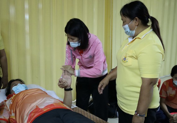 ภาพกิจกรรม โปรแกรมวิชาสาธารณสุขศาสตร์ จัดโครงการการส่งเสริมและสนับสนุนการจัดการเรียนการสอนเชิงบูรณาการกับการทํางาน (WIL) ของรายวิชาการพัฒนาอนามัยชุมชน เรื่อง การดูแลผู้ป่วยติดเตียง