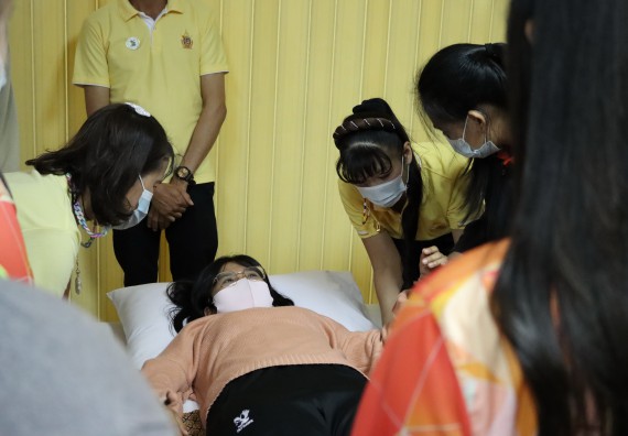 ภาพกิจกรรม โปรแกรมวิชาสาธารณสุขศาสตร์ จัดโครงการการส่งเสริมและสนับสนุนการจัดการเรียนการสอนเชิงบูรณาการกับการทํางาน (WIL) ของรายวิชาการพัฒนาอนามัยชุมชน เรื่อง การดูแลผู้ป่วยติดเตียง