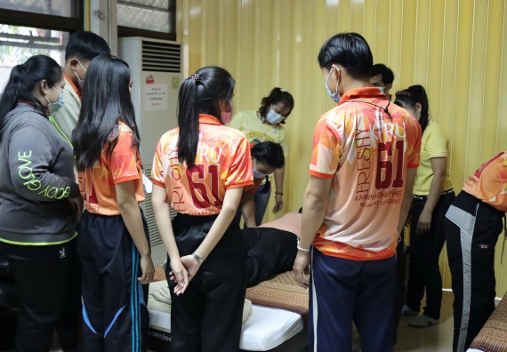 ภาพกิจกรรม โปรแกรมวิชาสาธารณสุขศาสตร์ จัดโครงการการส่งเสริมและสนับสนุนการจัดการเรียนการสอนเชิงบูรณาการกับการทํางาน (WIL) ของรายวิชาการพัฒนาอนามัยชุมชน เรื่อง การดูแลผู้ป่วยติดเตียง