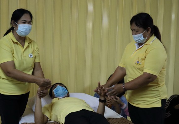 ภาพกิจกรรม โปรแกรมวิชาสาธารณสุขศาสตร์ จัดโครงการการส่งเสริมและสนับสนุนการจัดการเรียนการสอนเชิงบูรณาการกับการทํางาน (WIL) ของรายวิชาการพัฒนาอนามัยชุมชน เรื่อง การดูแลผู้ป่วยติดเตียง