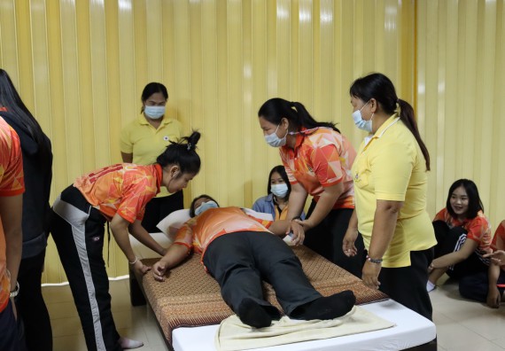 ภาพกิจกรรม โปรแกรมวิชาสาธารณสุขศาสตร์ จัดโครงการการส่งเสริมและสนับสนุนการจัดการเรียนการสอนเชิงบูรณาการกับการทํางาน (WIL) ของรายวิชาการพัฒนาอนามัยชุมชน เรื่อง การดูแลผู้ป่วยติดเตียง