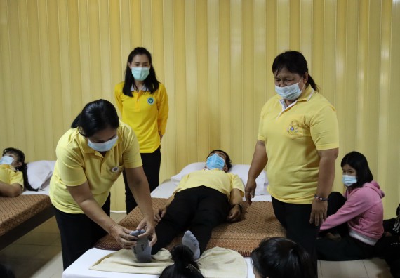 ภาพกิจกรรม โปรแกรมวิชาสาธารณสุขศาสตร์ จัดโครงการการส่งเสริมและสนับสนุนการจัดการเรียนการสอนเชิงบูรณาการกับการทํางาน (WIL) ของรายวิชาการพัฒนาอนามัยชุมชน เรื่อง การดูแลผู้ป่วยติดเตียง