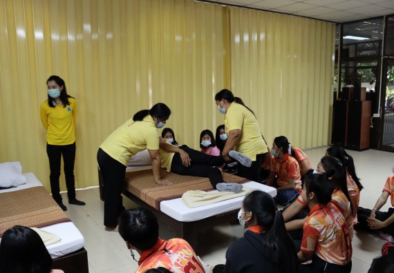 ภาพกิจกรรม โปรแกรมวิชาสาธารณสุขศาสตร์ จัดโครงการการส่งเสริมและสนับสนุนการจัดการเรียนการสอนเชิงบูรณาการกับการทํางาน (WIL) ของรายวิชาการพัฒนาอนามัยชุมชน เรื่อง การดูแลผู้ป่วยติดเตียง