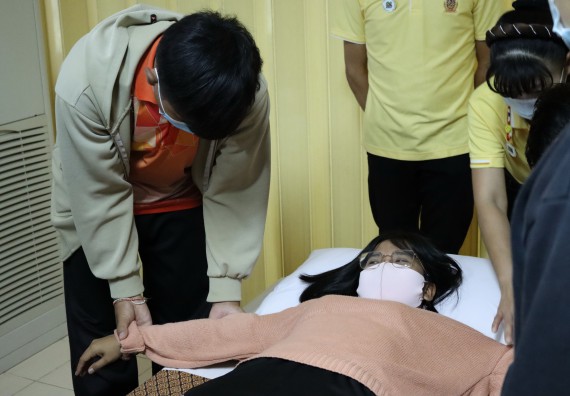 ภาพกิจกรรม โปรแกรมวิชาสาธารณสุขศาสตร์ จัดโครงการการส่งเสริมและสนับสนุนการจัดการเรียนการสอนเชิงบูรณาการกับการทํางาน (WIL) ของรายวิชาการพัฒนาอนามัยชุมชน เรื่อง การดูแลผู้ป่วยติดเตียง