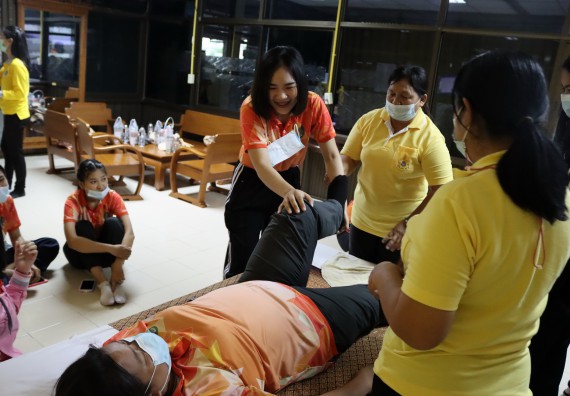 ภาพกิจกรรม โปรแกรมวิชาสาธารณสุขศาสตร์ จัดโครงการการส่งเสริมและสนับสนุนการจัดการเรียนการสอนเชิงบูรณาการกับการทํางาน (WIL) ของรายวิชาการพัฒนาอนามัยชุมชน เรื่อง การดูแลผู้ป่วยติดเตียง