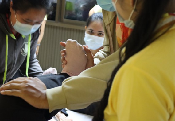 ภาพกิจกรรม โปรแกรมวิชาสาธารณสุขศาสตร์ จัดโครงการการส่งเสริมและสนับสนุนการจัดการเรียนการสอนเชิงบูรณาการกับการทํางาน (WIL) ของรายวิชาการพัฒนาอนามัยชุมชน เรื่อง การดูแลผู้ป่วยติดเตียง