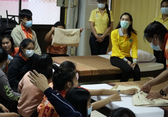 ภาพกิจกรรม โปรแกรมวิชาสาธารณสุขศาสตร์ จัดโครงการการส่งเสริมและสนับสนุนการจัดการเรียนการสอนเชิงบูรณาการกับการทํางาน (WIL) ของรายวิชาการพัฒนาอนามัยชุมชน เรื่อง การดูแลผู้ป่วยติดเตียง