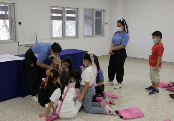 ภาพกิจกรรม คณะวิทยาศาสตร์และเทคโนโลยี จัดโครงการฝึกทักษะเพื่อพัฒนาอัจฉริยะภาพวิทยาศาสตร์ กิจกรรมค่ายวิทยาศาสตร์รุ่นจิ๋ว ระดับชั้นประถมศึกษาปีที่ 1-3 โรงเรียนอนุบาลกำแพงเพชร