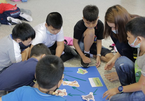 ภาพกิจกรรม คณะวิทยาศาสตร์และเทคโนโลยี จัดโครงการฝึกทักษะเพื่อพัฒนาอัจฉริยะภาพวิทยาศาสตร์ กิจกรรมค่ายวิทยาศาสตร์รุ่นจิ๋ว ระดับชั้นประถมศึกษาปีที่ 1-3 โรงเรียนอนุบาลกำแพงเพชร