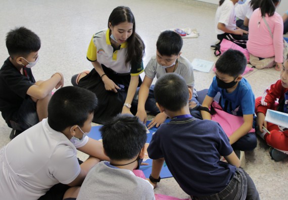 ภาพกิจกรรม คณะวิทยาศาสตร์และเทคโนโลยี จัดโครงการฝึกทักษะเพื่อพัฒนาอัจฉริยะภาพวิทยาศาสตร์ กิจกรรมค่ายวิทยาศาสตร์รุ่นจิ๋ว ระดับชั้นประถมศึกษาปีที่ 1-3 โรงเรียนอนุบาลกำแพงเพชร