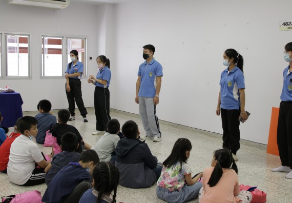 ภาพกิจกรรม คณะวิทยาศาสตร์และเทคโนโลยี จัดโครงการฝึกทักษะเพื่อพัฒนาอัจฉริยะภาพวิทยาศาสตร์ กิจกรรมค่ายวิทยาศาสตร์รุ่นจิ๋ว ระดับชั้นประถมศึกษาปีที่ 1-3 โรงเรียนอนุบาลกำแพงเพชร