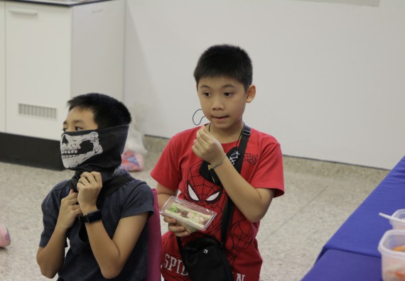 ภาพกิจกรรม คณะวิทยาศาสตร์และเทคโนโลยี จัดโครงการฝึกทักษะเพื่อพัฒนาอัจฉริยะภาพวิทยาศาสตร์ กิจกรรมค่ายวิทยาศาสตร์รุ่นจิ๋ว ระดับชั้นประถมศึกษาปีที่ 1-3 โรงเรียนอนุบาลกำแพงเพชร