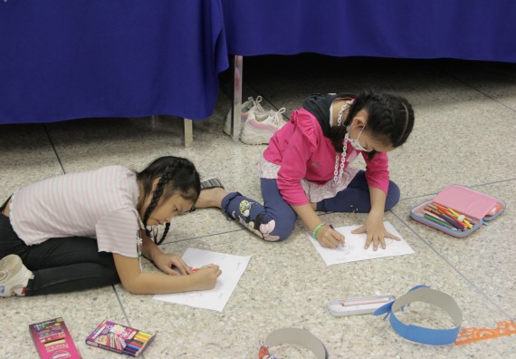 ภาพกิจกรรม คณะวิทยาศาสตร์และเทคโนโลยี จัดโครงการฝึกทักษะเพื่อพัฒนาอัจฉริยะภาพวิทยาศาสตร์ กิจกรรมค่ายวิทยาศาสตร์รุ่นจิ๋ว ระดับชั้นประถมศึกษาปีที่ 1-3 โรงเรียนอนุบาลกำแพงเพชร