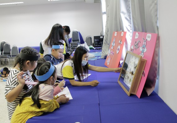 ภาพกิจกรรม คณะวิทยาศาสตร์และเทคโนโลยี จัดโครงการฝึกทักษะเพื่อพัฒนาอัจฉริยะภาพวิทยาศาสตร์ กิจกรรมค่ายวิทยาศาสตร์รุ่นจิ๋ว ระดับชั้นประถมศึกษาปีที่ 1-3 โรงเรียนอนุบาลกำแพงเพชร