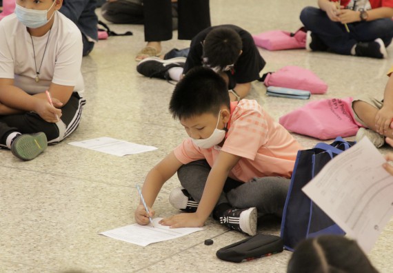 ภาพกิจกรรม คณะวิทยาศาสตร์และเทคโนโลยี จัดโครงการฝึกทักษะเพื่อพัฒนาอัจฉริยะภาพวิทยาศาสตร์ กิจกรรมค่ายวิทยาศาสตร์รุ่นจิ๋ว ระดับชั้นประถมศึกษาปีที่ 1-3 โรงเรียนอนุบาลกำแพงเพชร