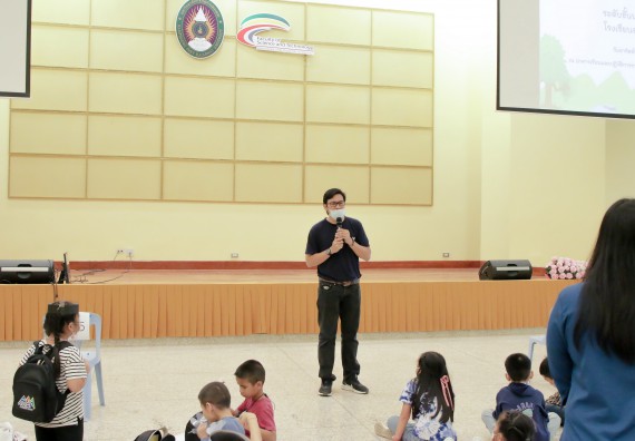 ภาพกิจกรรม คณะวิทยาศาสตร์และเทคโนโลยี จัดโครงการฝึกทักษะเพื่อพัฒนาอัจฉริยะภาพวิทยาศาสตร์ กิจกรรมค่ายวิทยาศาสตร์รุ่นจิ๋ว ระดับชั้นประถมศึกษาปีที่ 1-3 โรงเรียนอนุบาลกำแพงเพชร