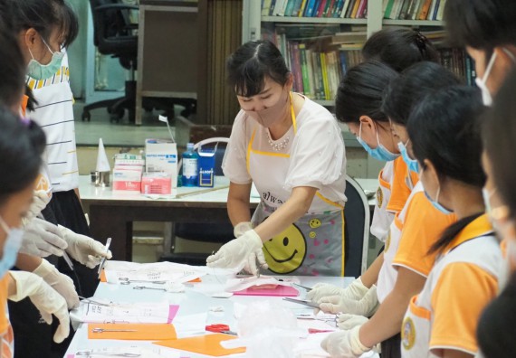 ภาพกิจกรรม โปรแกรมวิชาสาธารณสุขศาสตร์ จัดอบรมการเย็บแผล การตัดไหม