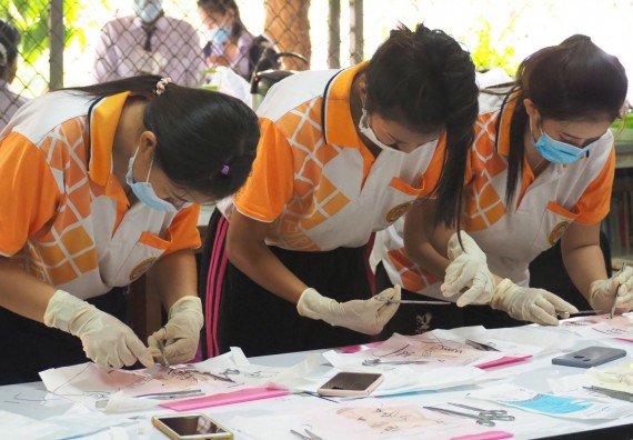 ภาพกิจกรรม โปรแกรมวิชาสาธารณสุขศาสตร์ จัดอบรมการเย็บแผล การตัดไหม