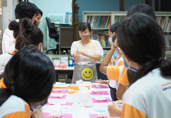 ภาพกิจกรรม โปรแกรมวิชาสาธารณสุขศาสตร์ จัดอบรมการเย็บแผล การตัดไหม