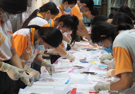 ภาพกิจกรรม โปรแกรมวิชาสาธารณสุขศาสตร์ จัดอบรมการเย็บแผล การตัดไหม