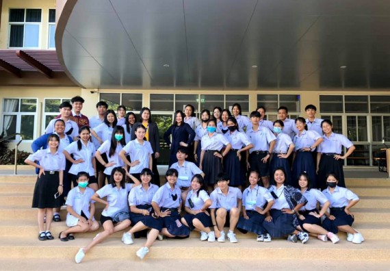 ภาพกิจกรรม โปรแกรมวิชาเคมี จัดอบรมเชิงปฏิบัติการโครงการส่งเสริมการจัดการเรียนการสอนในศตวรรษที่ 21 และพัฒนาทักษะดิจิทัลหลักสูตรครุศาสตรบัณฑิต สาขาวิชาเคมี