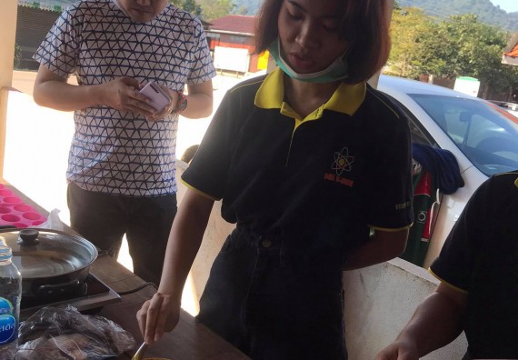 ภาพกิจกรรม โปรแกรมวิชาเคมี จัดอบรมพัฒนาผลิตภัณฑ์สบู่ก้อนสมุนไพร