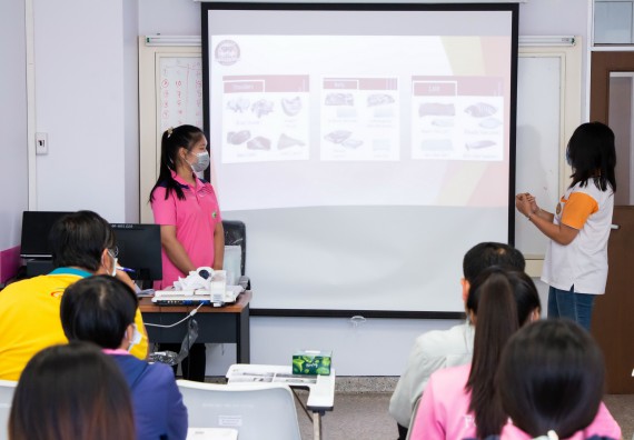 ภาพกิจกรรม โปรแกรม​วิชาวิทยาศาสตร์​และ​เทค​โลยีการอาหาร​ คณะวิทยา​ศาสตร์​และ​เทคโนโลยี​ จัดสัมมนาหลังฝึกประสบการณ์​วิชาชีพ​ มีผู้เข้าร่วมกิจกรรม​ 13​ คน