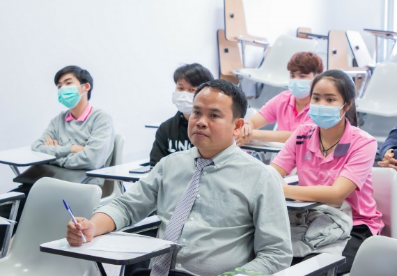 ภาพกิจกรรม โปรแกรม​วิชาวิทยาศาสตร์​และ​เทค​โลยีการอาหาร​ คณะวิทยา​ศาสตร์​และ​เทคโนโลยี​ จัดสัมมนาหลังฝึกประสบการณ์​วิชาชีพ​ มีผู้เข้าร่วมกิจกรรม​ 13​ คน