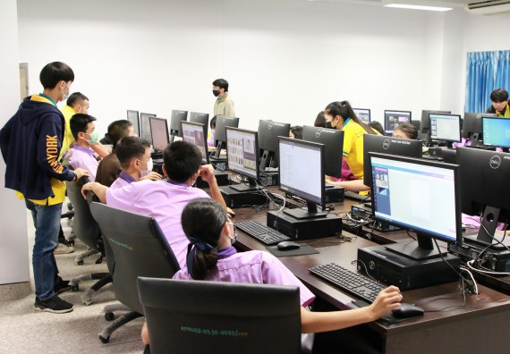 ภาพกิจกรรม คณะวิทยาศาสตร์และเทคโนโลยี จัดโครงการส่งเสริมนักเรียนที่มีความสามารถพิเศษด้านคณิตศาสตร์ วิทยาศาสตร์ ภาษาอังกฤษ และเทคโนโลยี