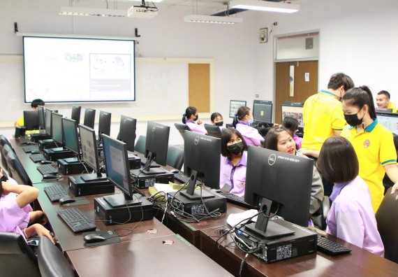 ภาพกิจกรรม คณะวิทยาศาสตร์และเทคโนโลยี จัดโครงการส่งเสริมนักเรียนที่มีความสามารถพิเศษด้านคณิตศาสตร์ วิทยาศาสตร์ ภาษาอังกฤษ และเทคโนโลยี