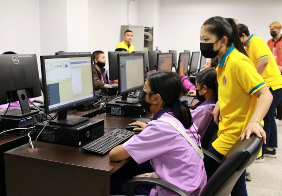 ภาพกิจกรรม คณะวิทยาศาสตร์และเทคโนโลยี จัดโครงการส่งเสริมนักเรียนที่มีความสามารถพิเศษด้านคณิตศาสตร์ วิทยาศาสตร์ ภาษาอังกฤษ และเทคโนโลยี