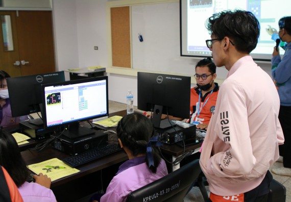 ภาพกิจกรรม คณะวิทยาศาสตร์และเทคโนโลยี จัดโครงการส่งเสริมนักเรียนที่มีความสามารถพิเศษด้านคณิตศาสตร์ วิทยาศาสตร์ ภาษาอังกฤษ และเทคโนโลยี