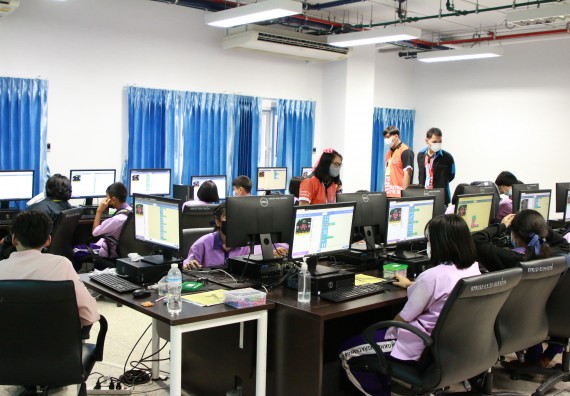 ภาพกิจกรรม คณะวิทยาศาสตร์และเทคโนโลยี จัดโครงการส่งเสริมนักเรียนที่มีความสามารถพิเศษด้านคณิตศาสตร์ วิทยาศาสตร์ ภาษาอังกฤษ และเทคโนโลยี