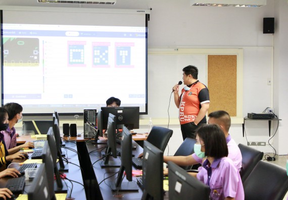 ภาพกิจกรรม คณะวิทยาศาสตร์และเทคโนโลยี จัดโครงการส่งเสริมนักเรียนที่มีความสามารถพิเศษด้านคณิตศาสตร์ วิทยาศาสตร์ ภาษาอังกฤษ และเทคโนโลยี