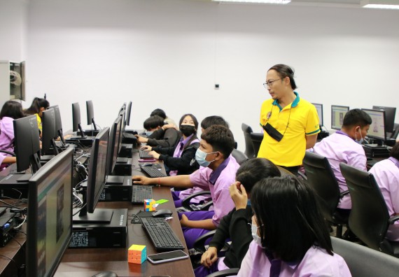 ภาพกิจกรรม คณะวิทยาศาสตร์และเทคโนโลยี จัดโครงการส่งเสริมนักเรียนที่มีความสามารถพิเศษด้านคณิตศาสตร์ วิทยาศาสตร์ ภาษาอังกฤษ และเทคโนโลยี