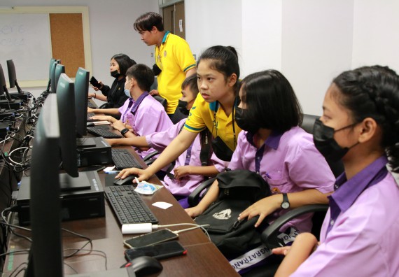 ภาพกิจกรรม คณะวิทยาศาสตร์และเทคโนโลยี จัดโครงการส่งเสริมนักเรียนที่มีความสามารถพิเศษด้านคณิตศาสตร์ วิทยาศาสตร์ ภาษาอังกฤษ และเทคโนโลยี