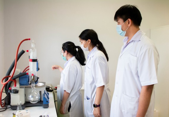 ภาพกิจกรรม โปรแกรมวิชาชีววิทยา จัดค่ายเทคนิคปลอดเชื้อและเพาะเลี้ยงเนื้อเยื่อพืช