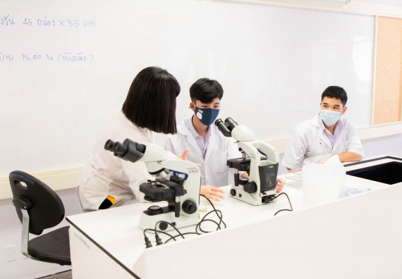 ภาพกิจกรรม โปรแกรมวิชาชีววิทยา จัดค่ายเทคนิคปลอดเชื้อและเพาะเลี้ยงเนื้อเยื่อพืช