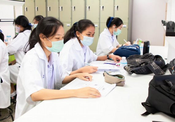 ภาพกิจกรรม โปรแกรมวิชาชีววิทยา จัดค่ายเทคนิคปลอดเชื้อและเพาะเลี้ยงเนื้อเยื่อพืช